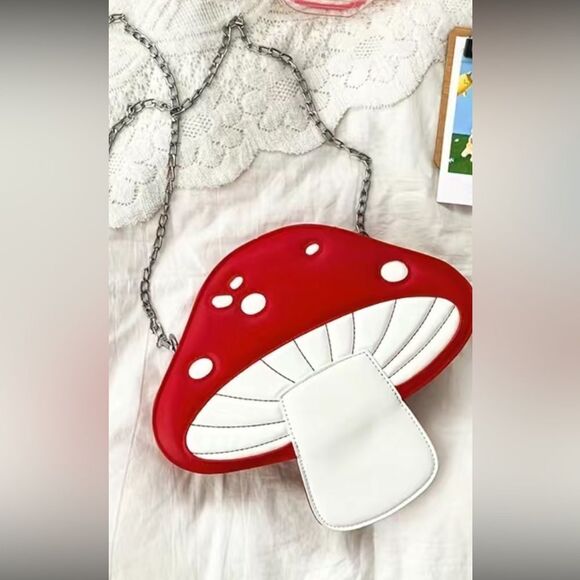 Mushroom shaped cross body purse with Kawaii chain. Plus free mushroom earrings. - Picture 4 of 14